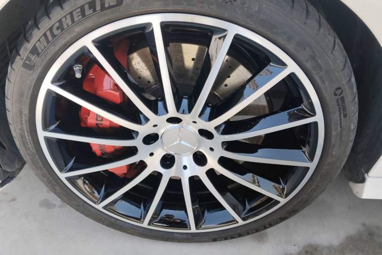 Used Mercedes-Benz CLA AMG 2023 AMG CLA 35 4MATIC Left Front Wheel Hub