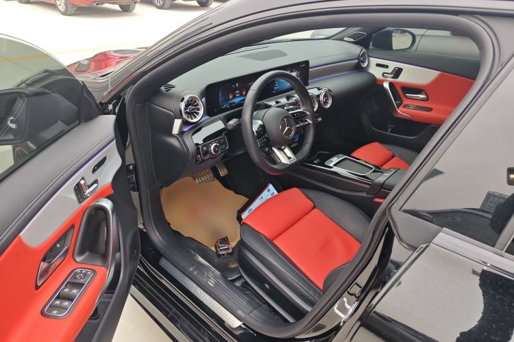 Used Mercedes-Benz CLA AMG 2024 Facelifted AMG CLA 35 4MATIC Driver Seat