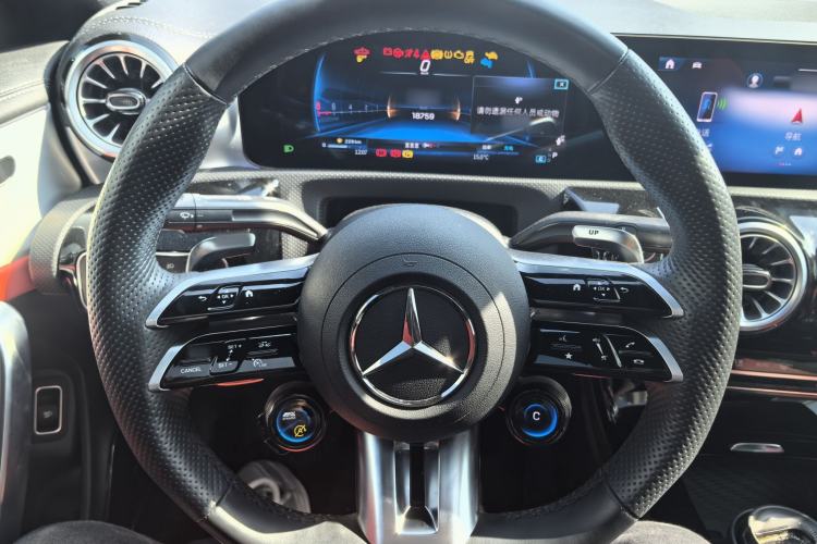 Used Mercedes-Benz CLA AMG 2024 Facelifted AMG CLA 35 4MATIC Interior 2
