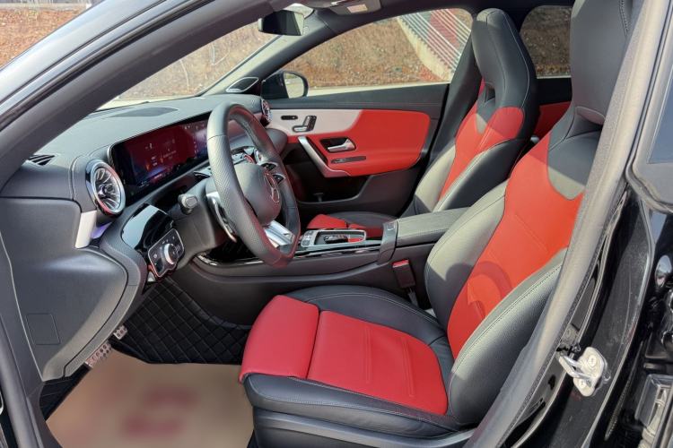 Used Mercedes-Benz CLA AMG 2024 Facelifted AMG CLA 35 4MATIC Interior 5