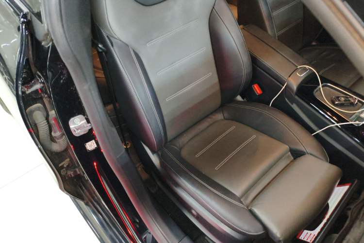 Used Mercedes-Benz CLA AMG 2024 AMG CLA 35 4MATIC Right Front Seat