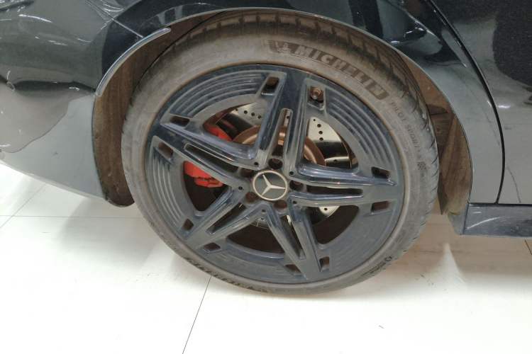 Used Mercedes-Benz CLA AMG 2024 AMG CLA 35 4MATIC Right Rear Wheel Hub