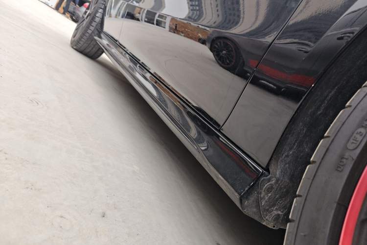 Used Mercedes-Benz CLA AMG 2024 Facelifted AMG CLA 35 4MATIC Right Side Sill
