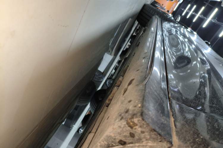 Used Mercedes-Benz CLA AMG 2024 AMG CLA 35 4MATIC Right Side Sill