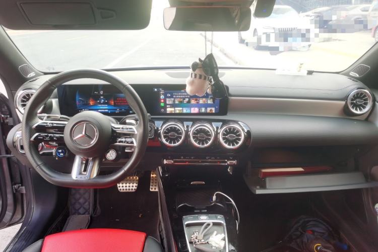 Used Mercedes-Benz CLA AMG 2024 AMG CLA 35 4MATIC Center Console