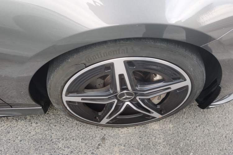 Used Mercedes-Benz CLA AMG 2024 AMG CLA 35 4MATIC Right Front Wheel Hub