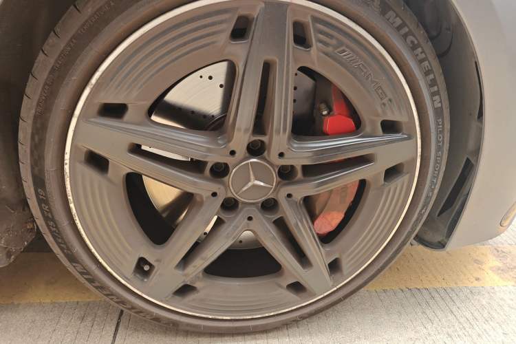 Used Mercedes-Benz CLA AMG 2024 AMG CLA 35 4MATIC Right Front Wheel Hub