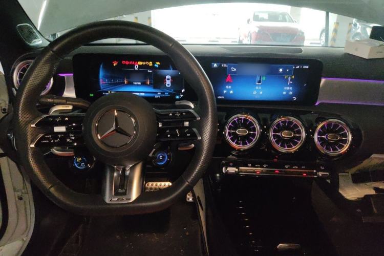 Used Mercedes-Benz CLA AMG 2024 AMG CLA 35 4MATIC Center Console