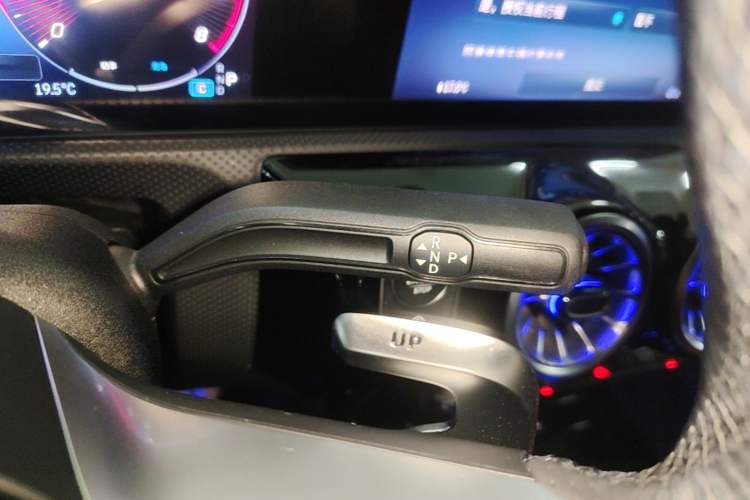 Used Mercedes-Benz CLA AMG 2024 Facelifted AMG CLA 35 4MATIC Gear Lever