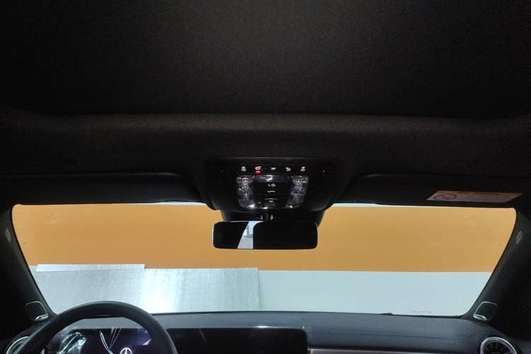 Used Mercedes-Benz CLA AMG 2024 Facelifted AMG CLA 35 4MATIC Headliner