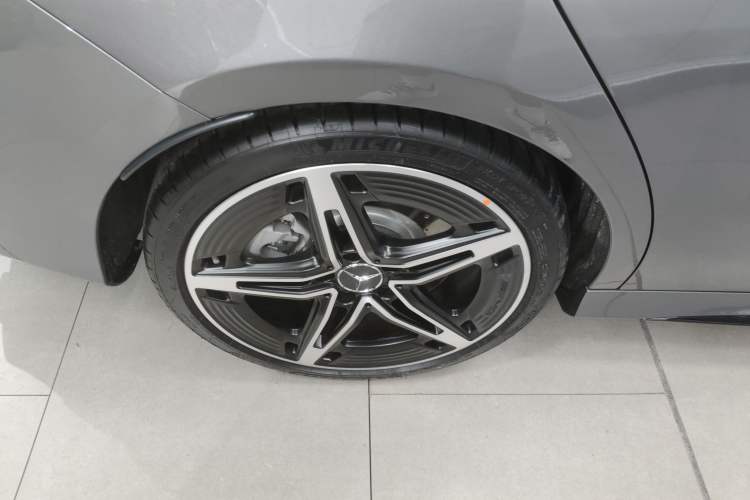Used Mercedes-Benz CLA AMG 2025 AMG CLA 35 4MATIC Right Rear Wheel Hub