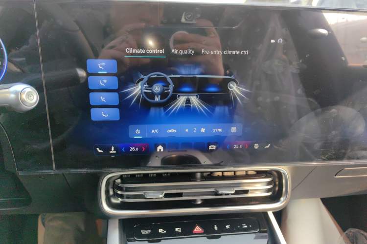 Used Mercedes-Benz CLA Electric 2025 300L Ultra-Long Range Champion Limited Edition Audio And AC Panel