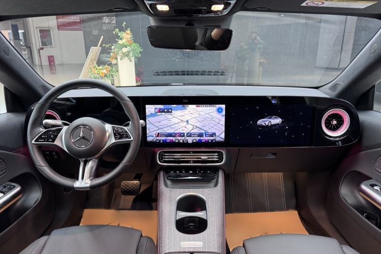 Used Mercedes-Benz CLA Electric 2025 300L Ultra-Long Range Smart Edition Interior 2