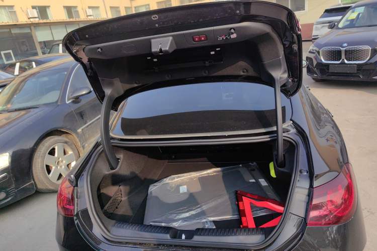 Used Mercedes-Benz CLA Electric 2025 300L Ultra-Long Range Champion Limited Edition Trunk