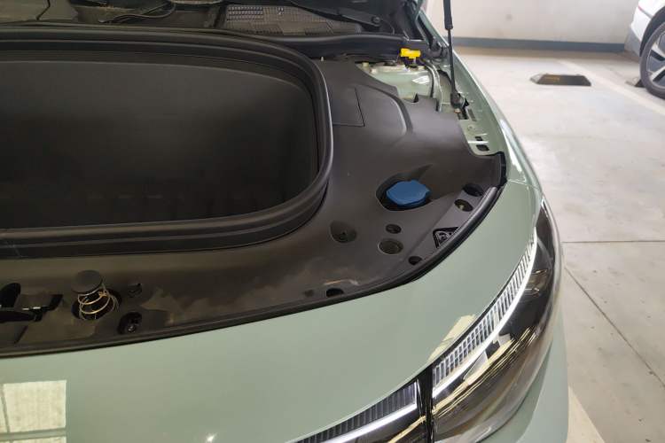Used Mercedes-Benz CLA Electric 2025 300L Ultra-Long Range Smart Edition Engine Bay Left