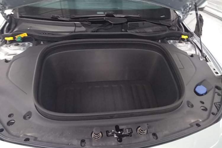 Used Mercedes-Benz CLA Electric 2025 300L Ultra-Long Range Version Engine Bay
