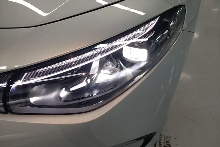 Used Mercedes-Benz CLA Electric 2025 300L Ultra-Long Range Version Left Front Headlight