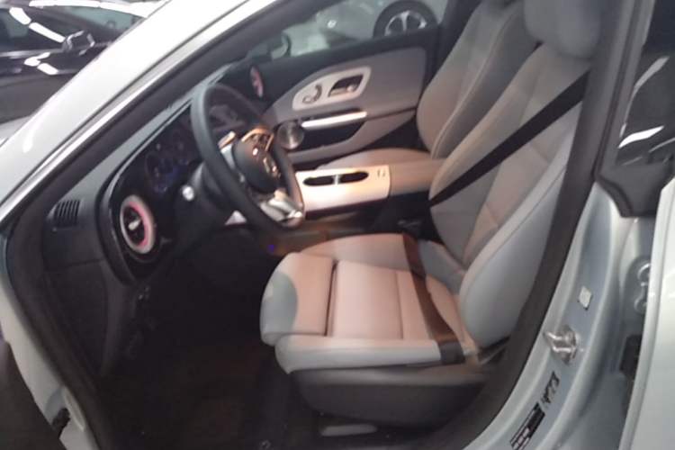 Used Mercedes-Benz CLA Electric 2025 300L Ultra-Long Range Version Left Front Seat