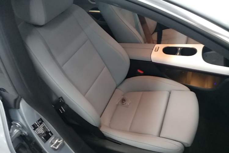 Used Mercedes-Benz CLA Electric 2025 300L Ultra-Long Range Version Right Front Seat