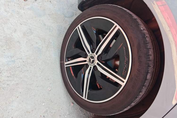 Used Mercedes-Benz CLA Electric 2025 300L Ultra-Long Range Smart Edition Right Rear Wheel Hub