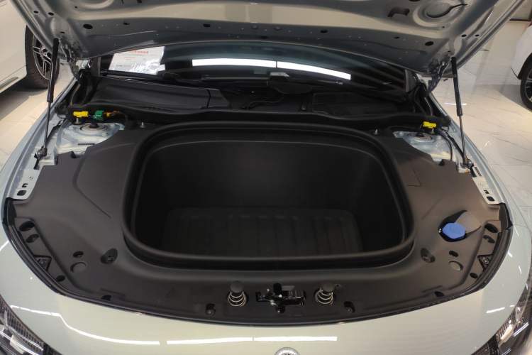 Used Mercedes-Benz CLA Electric 2025 300L Ultra-Long Range Version Engine Bay