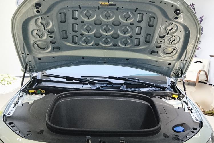 Used Mercedes-Benz CLA Electric 2025 300L Ultra-Long Range Version Engine Bay