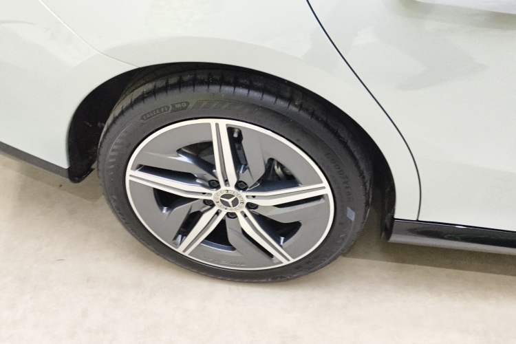 Used Mercedes-Benz CLA Electric 2025 300L Ultra-Long Range Version Exterior 5