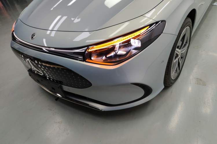 Used Mercedes-Benz CLA Electric 2025 300L Ultra-Long Range Version Left Front Headlight