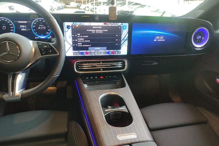 Used Mercedes-Benz CLA Electric 2025 300L Ultra-Long Range Smart Edition Audio And AC Panel