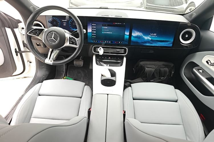 Used Mercedes-Benz CLA Electric 2025 300L Ultra-Long Range Smart Edition Center Console