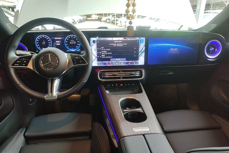 Used Mercedes-Benz CLA Electric 2025 300L Ultra-Long Range Smart Edition Center Console