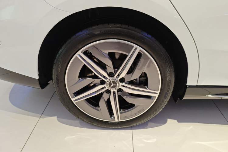 Used Mercedes-Benz CLA Electric 2025 300L Ultra-Long Range Smart Edition Exterior 5
