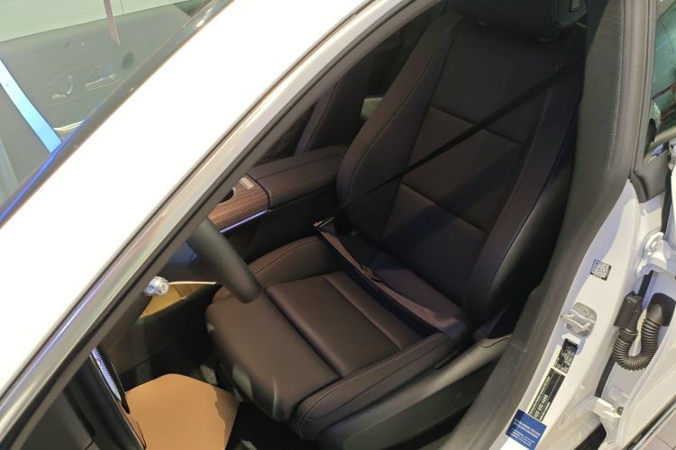 Used Mercedes-Benz CLA Electric 2025 300L Ultra-Long Range Smart Edition Left Front Seat