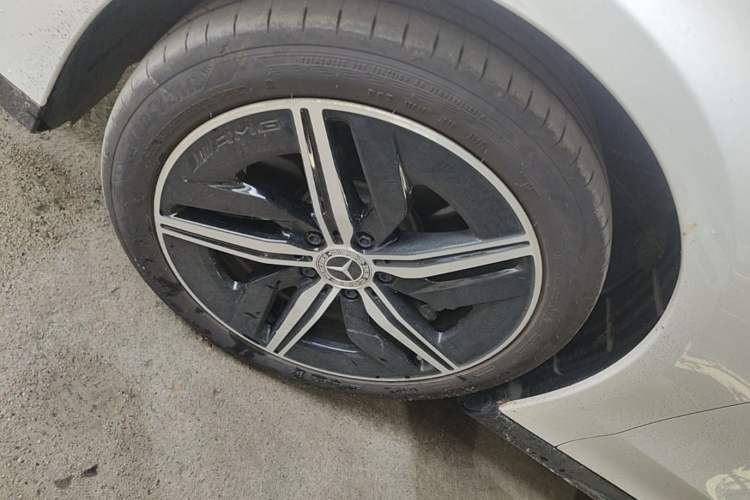 Used Mercedes-Benz CLA Electric 2025 300L Ultra-Long Range Smart Edition Left Front Wheel Hub