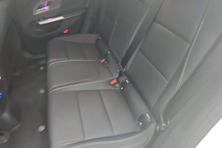 Used Mercedes-Benz CLA Electric 2025 300L Ultra-Long Range Smart Edition Left Rear Seat