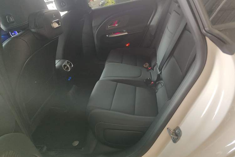 Used Mercedes-Benz CLA Electric 2025 300L Ultra-Long Range Smart Edition Left Rear Seat