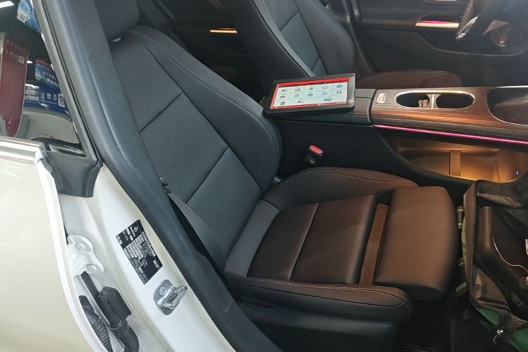 Used Mercedes-Benz CLA Electric 2025 300L Ultra-Long Range Smart Edition Right Front Seat