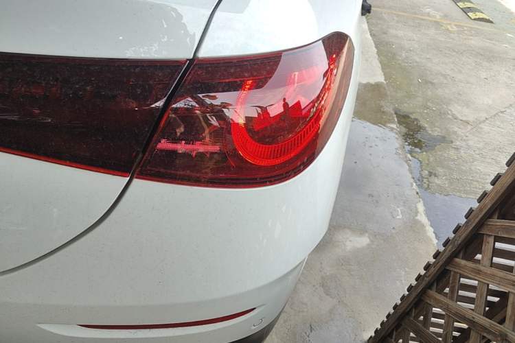 Used Mercedes-Benz CLA Electric 2025 300L Ultra-Long Range Smart Edition Right Rear Taillight