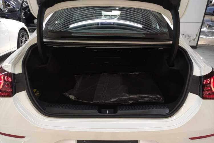 Used Mercedes-Benz CLA Electric 2025 300L Ultra-Long Range Smart Edition Trunk