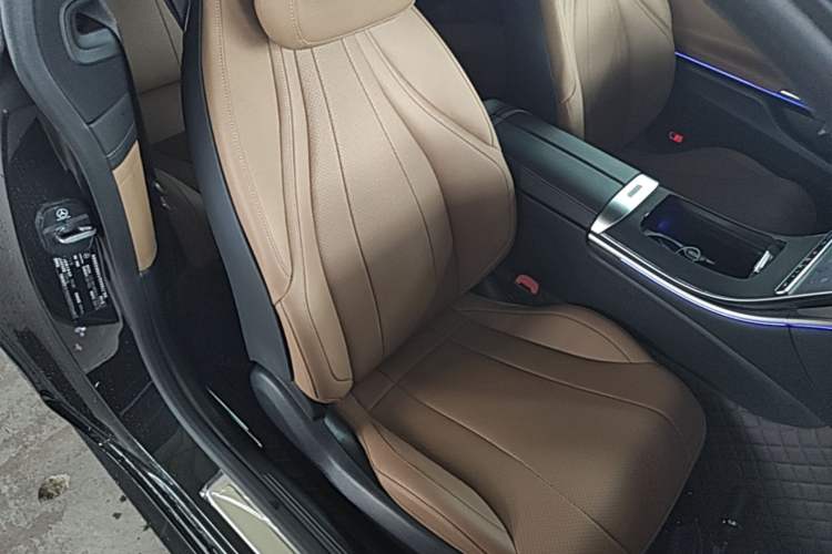 Used Mercedes-Benz CLE 2024 CLE 260 Coupe Right Front Seat