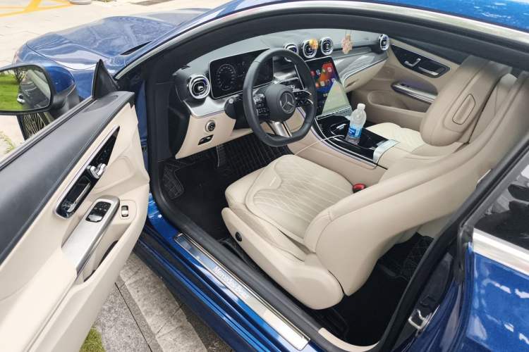 Used Mercedes-Benz CLE 2024 CLE 260 Coupe Driver Seat