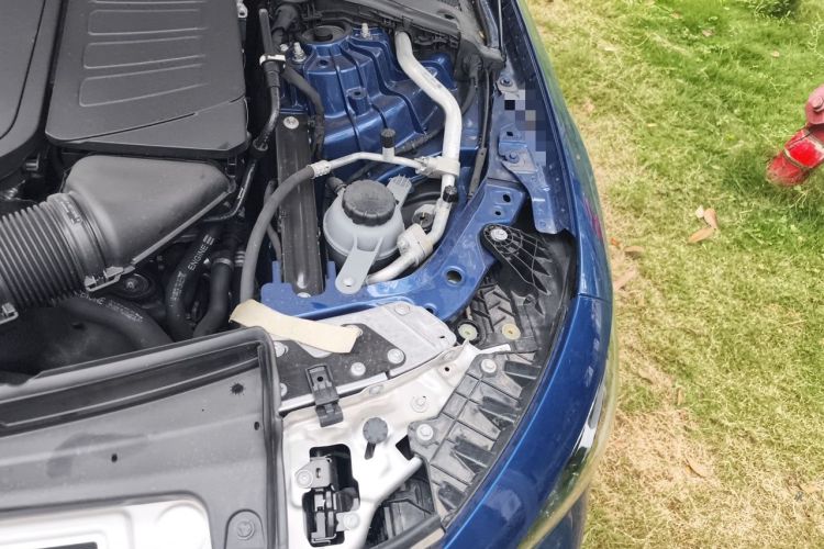 Used Mercedes-Benz CLE 2024 CLE 260 Coupe Engine Bay Left