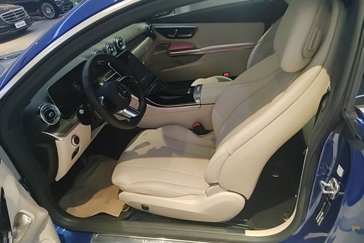 Used Mercedes-Benz CLE 2024 CLE 300 4MATIC Dynamic Coupe Left Front Seat