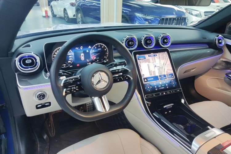 Used Mercedes-Benz CLE 2024 CLE 260 Coupe Center Console