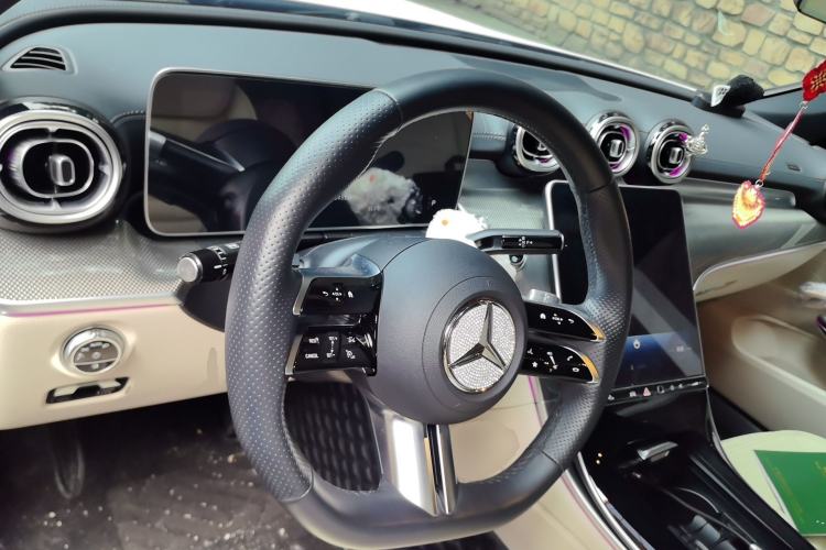 Used Mercedes-Benz CLE 2024 CLE 260 Coupe Center Console