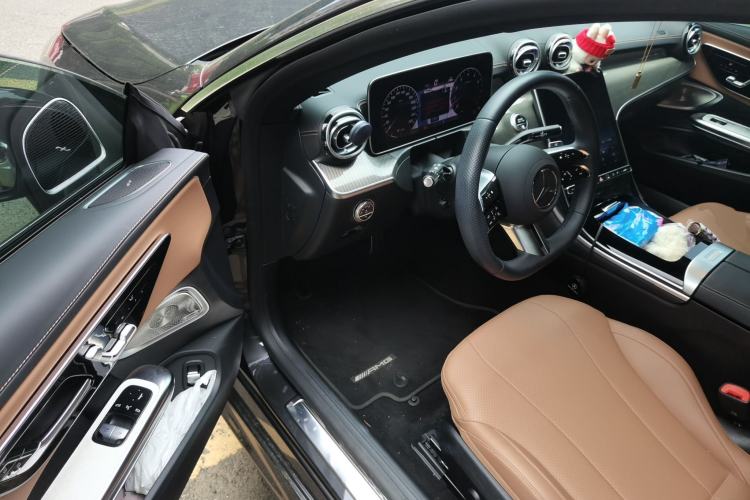 Used Mercedes-Benz CLE 2024 CLE 300 4MATIC Dynamic Coupe Driver Seat