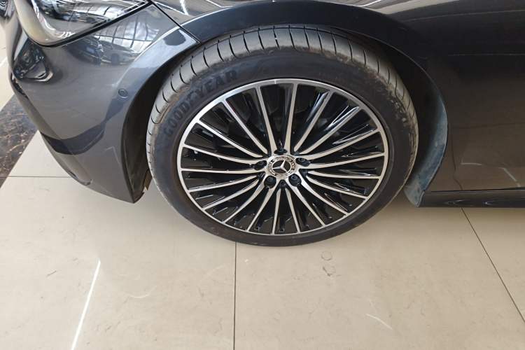 Used Mercedes-Benz CLE 2024 CLE 300 4MATIC Luxury Coupe Exterior 7