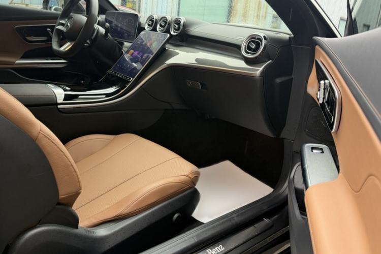Used Mercedes-Benz CLE 2024 CLE 260 Coupe Interior 2