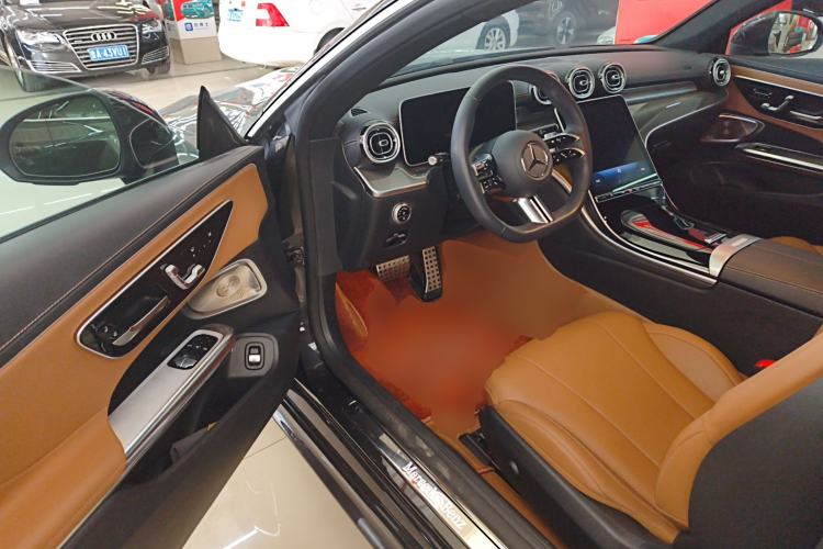 Used Mercedes-Benz CLE 2024 CLE 300 4MATIC Luxury Coupe Interior 3