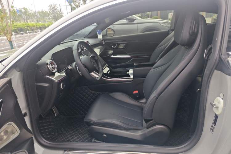 Used Mercedes-Benz CLE 2024 CLE 300 4MATIC Dynamic Coupe Left Front Seat
